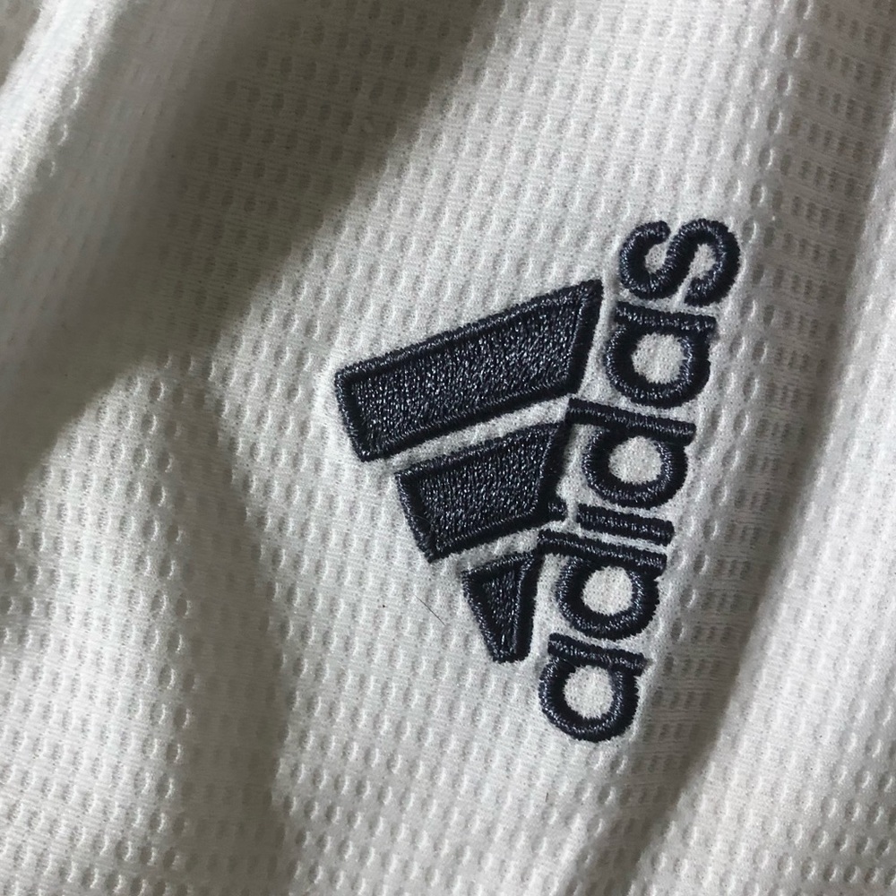 Real Madrid Replica Jersey - Picture 4 of 6